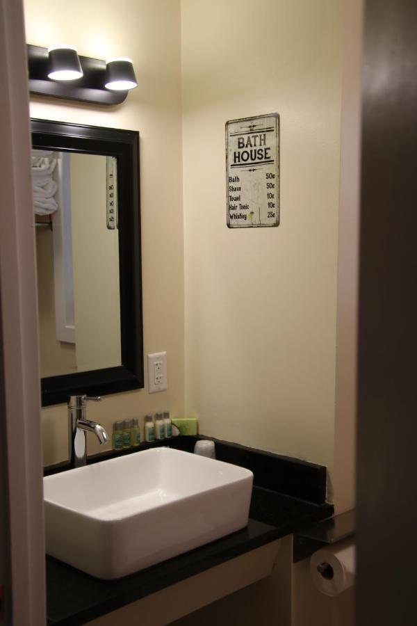 Townhouse Motel Lusk Εξωτερικό φωτογραφία