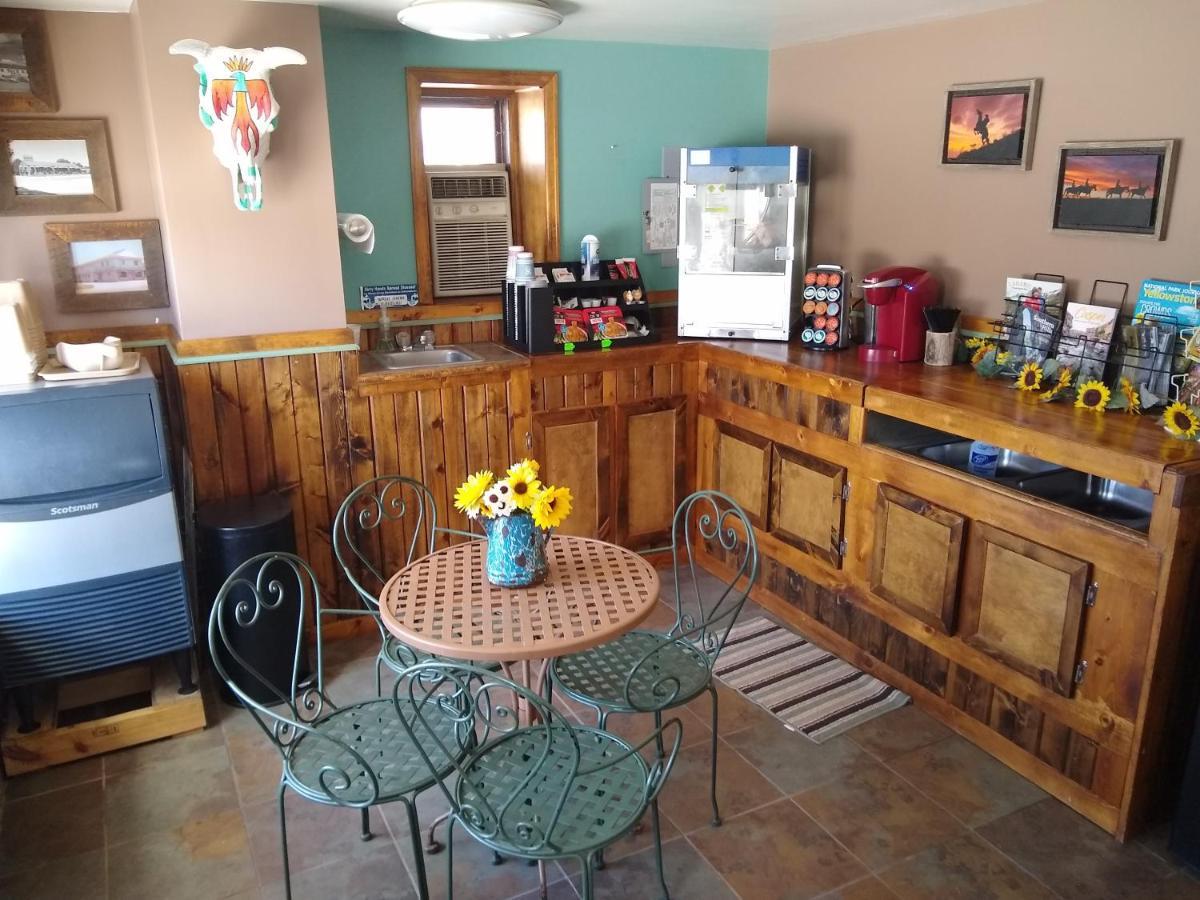 Townhouse Motel Lusk Εξωτερικό φωτογραφία
